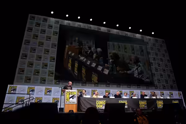 Damon Lindelof, Kyle MacLachlan, Naomi Watts, Tim Roth, Dana Ashbrook, Kimmy Robertson, James Marshall, Everett McGill, Matthew Lillard and Don Murray speaking  (2017)
