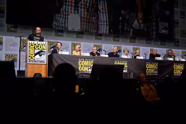 Damon Lindelof, Kyle MacLachlan, Naomi Watts, Tim Roth, Dana Ashbrook, Kimmy Robertson, James Marshall, Everett McGill, Matthew Lillard and Don Murray speaking  (2017)