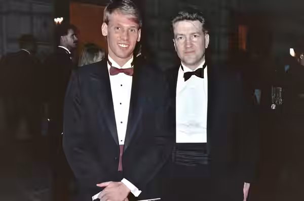 1990 Emmy Awards NOTE: Permission granted to copy, publish, broadcast or post any of my photos, but please credit "photo by Alan Light" if you can. Thanks. Scan