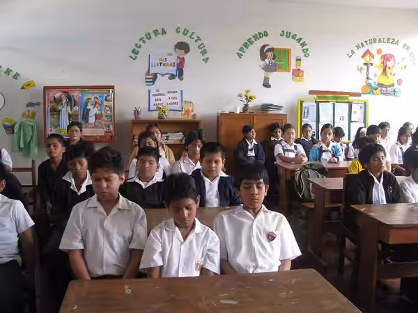 Transcendental Meditation (TM) is taught in 2,000 schools in Latin America, here in Peru, through the David Lynch Foundation, the program is called "A Conscious (2011)