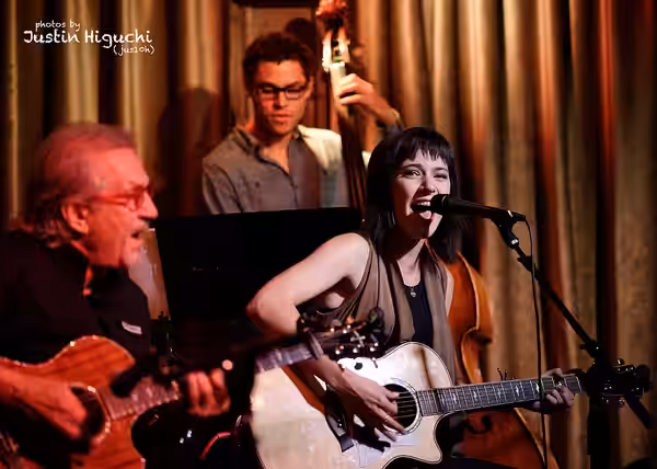 Sara Niemietz performing live at the Hotel Cafe in Hollywood, Los Angeles, California, on Friday, September 2nd, 2016.