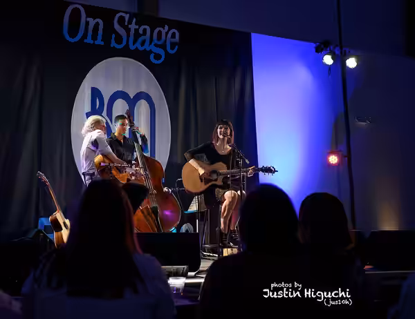 Sara Niemietz &amp; Snuffy Walden performing live at the SAE Institute in Los Angeles California on Saturday June 11th, 2016. Part of the On Stage video product
