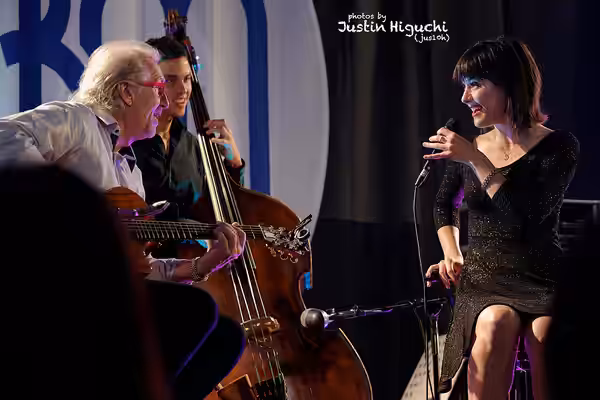 Sara Niemietz &amp; Snuffy Walden performing live at the SAE Institute in Los Angeles California on Saturday June 11th, 2016. Part of the On Stage video product