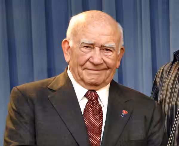 Ed Asner during a tour of the Pentagon (2006)