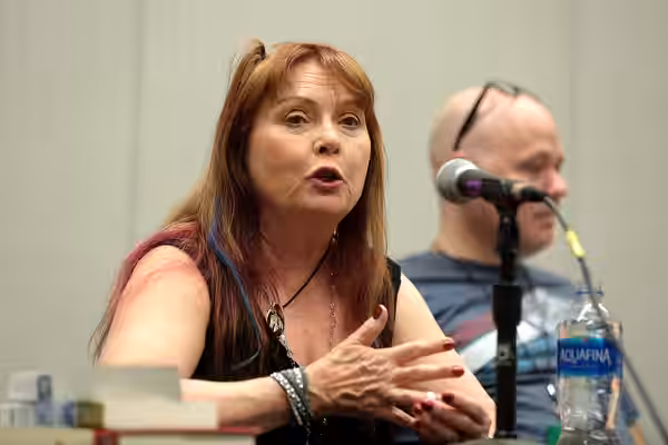 Melinda Snodgrass speaking at the 2018 Phoenix Comic Fest at the Phoenix Convention Center in Phoenix, Arizona. Please attribute to Gage Skidmore if used elsewh