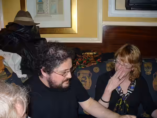 Diane Duane inveigles Charles Stross into reading an outstanding example of English As She Is Spoke (2006)