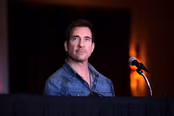 Dylan McDermott speaking with attendees at the 2023 Mad Monster Arizona Party at the Renaissance Phoenix Glendale Hotel &amp; Spa in Glendale, Arizona. Please a