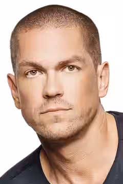 Steve Howey