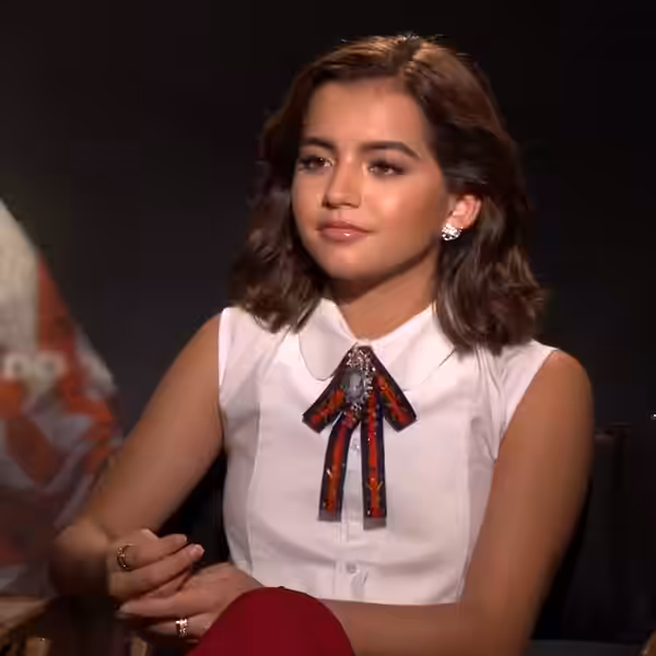 Isabela Moner screenshot from interview. Isabela Moner on Filming the Action in 'Sicario: Day of the Soldado'.