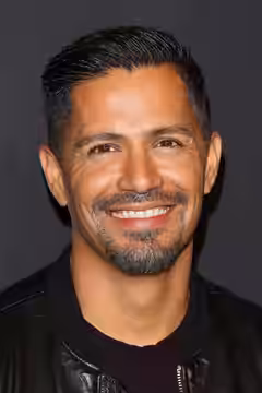 Jay Hernandez
