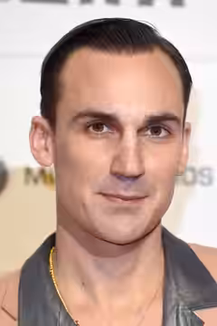 Henry Lloyd-Hughes