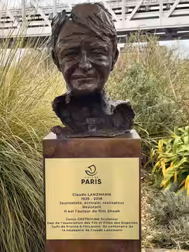Buste de Claude Lanzmann réalisé par le sculpteur Denis Chetboune. (2026)