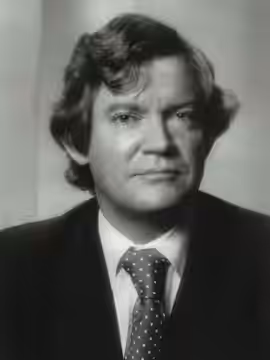 Robert Hughes