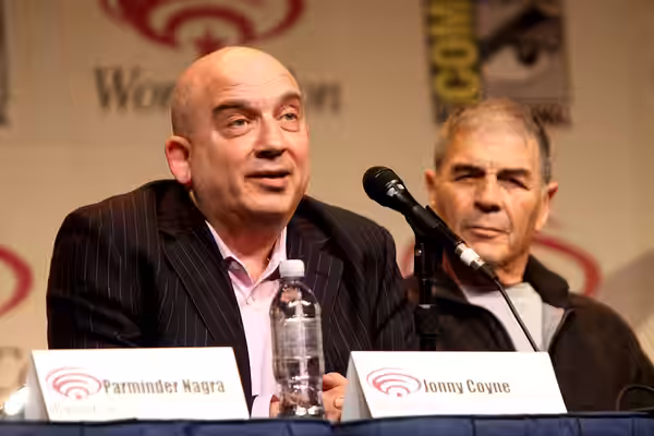 Jonny Coyne and Robert Forster speaking at the 2012 WonderCon in Anaheim, California. Please attribute to Gage Skidmore if used elsewhere