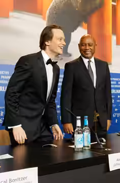 August Diehl und Raoul Peck bei der Pressekonferenz zu Der junge Karl Marx bei der Berlinale 2017