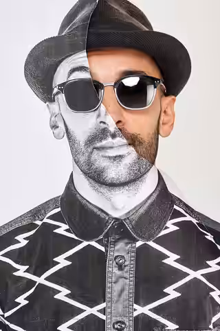 JR