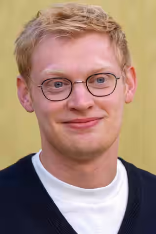 Curry Barker
