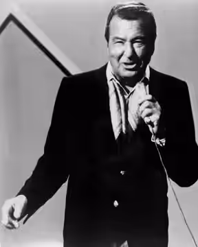 Phil Harris performing in the 1972 TV special "Once Upon A Tour".