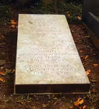 Grave of Sir Ralph Richardson, Highgate Cemetery (2010)