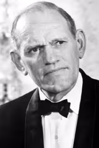 Harry Andrews