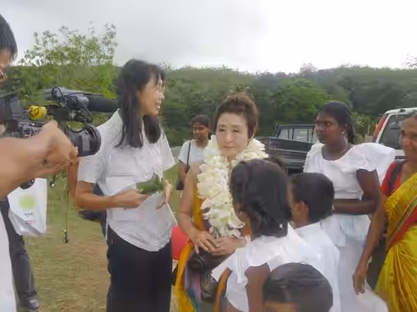 The United Nations Environment Programme (UNEP) Special Envoy Ms. Tokiko Kato visited the Sarvodaya Headquarters on 5th September 2005