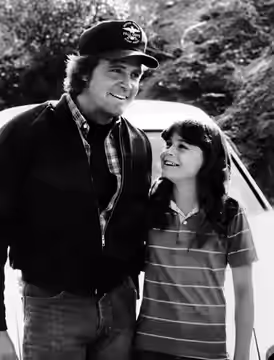 SUBJECTS: Lee Majors and Dana Hill PROGRAM: "FALL GUY" - "Child's Play" ON AIR: Wednesday, Sept. 8 (9:00-10:00 p.m., EDT) (1982)