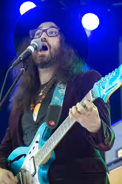 On Saturday, July 25, Primus, Dinosaur Jr., and The Ghost of a Sabertooth Tiger played The Blue Hills Bank Pavilion in Boston, MA. Photos © 2015 by Scott Murry.