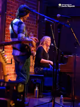 Vonda Shepard performing live at WitZend in Venice California on Saturday December 20th, 2014.