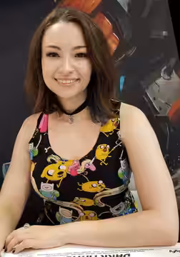 Jodelle Ferland Signing Autographs @ SDCC 2016
