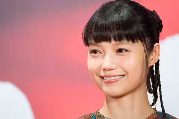 第30回 東京国際映画祭 オープニングセレモニー 宮﨑あおい (2017)