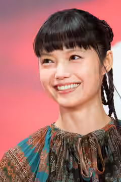 第30回 東京国際映画祭 オープニングセレモニー 宮﨑あおい (2017)