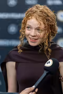 Alexa Goodall on the Green Carpet at the 2025 Zurich Film Festival.