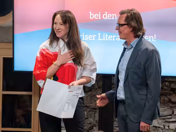 Swiss singer-songwriter Sophie Hunger is to receive the Rauris Literature Prize as part of the Rauris Literature Days (Austria). Next to her, Thomas Bodmer, Swi (2026)