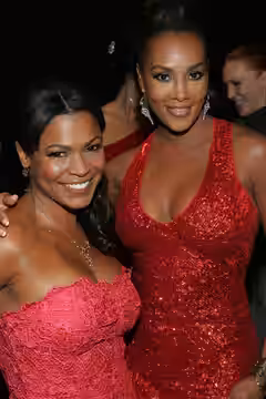 Nia Long and Vivica A. Fox backstage at the 2009 Heart Truth fashion show.