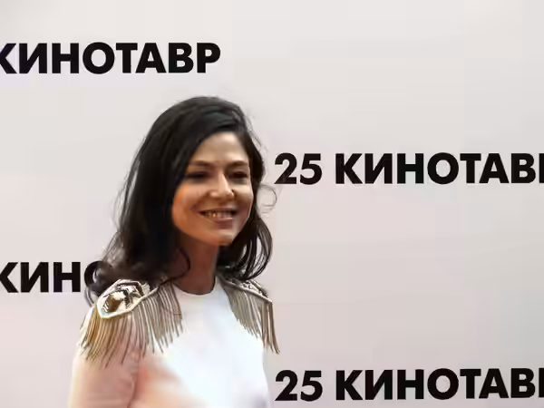 Елена Игоревна Лядова — российская актриса театра и кино. Церемония открытия фестиваля "Кинотавр -2014" в Сочи.