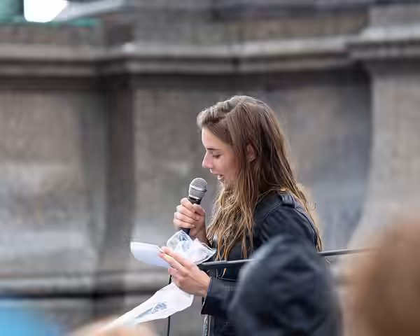Maya Unger at the 2-Meter-Abstand Demo für Kunst und Kultur #3 (2 meter distance demonstration for art and culture #3) on Maria-Theresien-Platz in Vienna,Austri (2020)