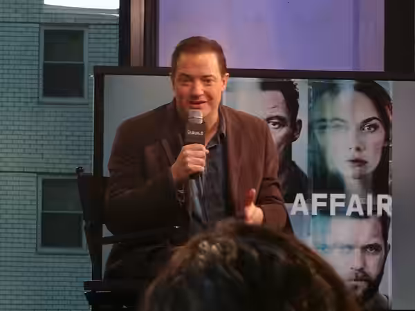 Doing an interview for Season 3 of The Affair. Brendan was incredible nice and funny, even doing lines from his movies! (2016)