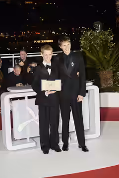 Valentin Campagne and Emmanuel Macchia pose with the Best Actor award for "Coward" during the Palme D'Or winners photocall at the 79th annual Cannes Film Festiv (2026)
