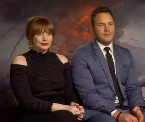 Chris Pratt, Bryce Dallas Howard, Jeff Goldblum, director J.A. Bayona, and writer Colin Trevorrow reveal the moments that made them LOL behind the scenes, and w (2018)