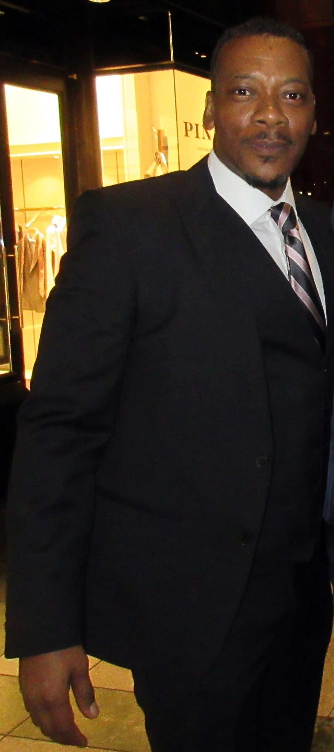 Ator Erik LaRay Harvey com fã (2019)
