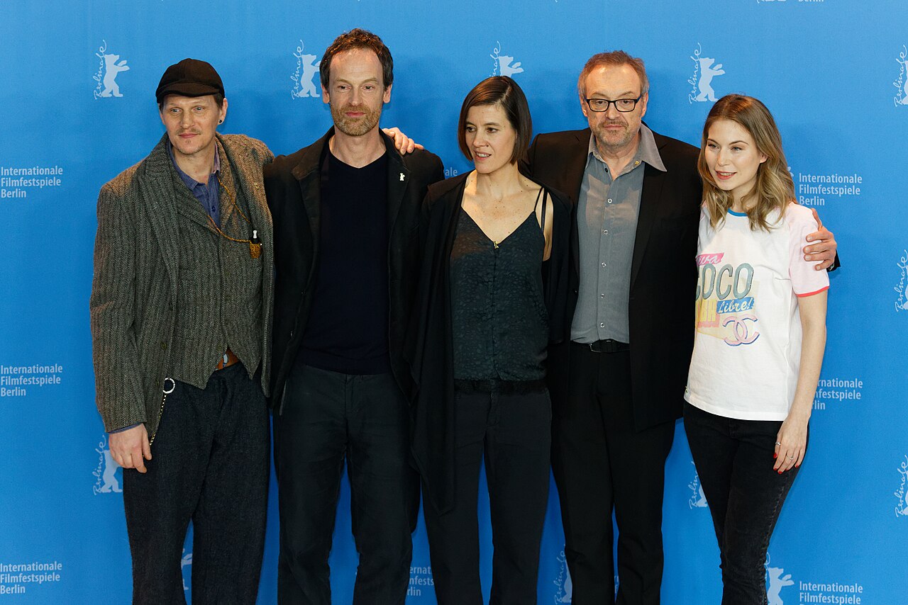 Cast &amp; Crew beim Photo Call zu Wilde Maus bei der Berlinale 2017