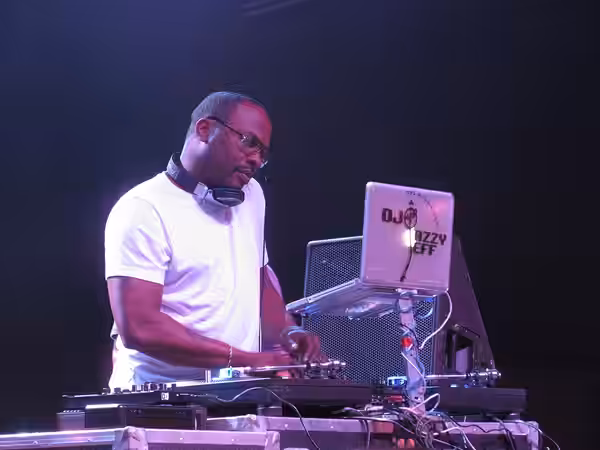 This is DJ Jazzy Jeff performing at the Palladium Ballroom in Dallas, TX as part of the "Duke Nukem Forever" launch party. (2011)