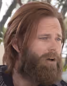Eric Johnson, Canadian actor, interviewed by MTV international (2018)