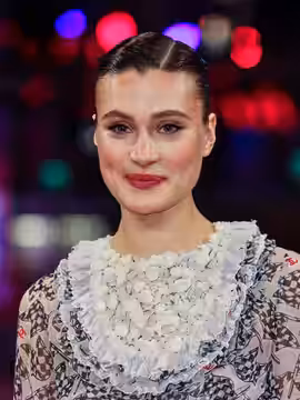 Marlene Burow presenting the movie Irgendwann werden wir uns alles erzählen at the Berlinale 2023