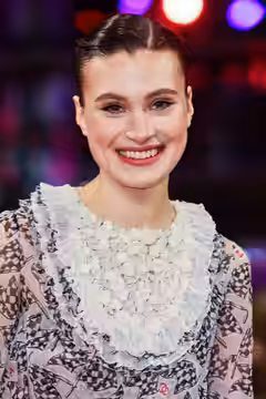 Marlene Burow presenting the movie Irgendwann werden wir uns alles erzählen at the Berlinale 2023