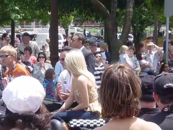Helio Castroneves and Julianne Hough (2008)