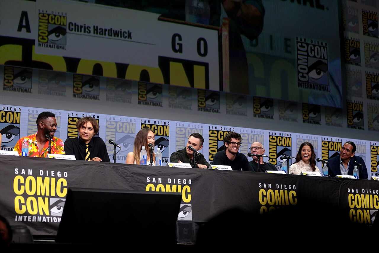 Colman Domingo, Frank Dillane, Alycia Debnam-Carey, Sam Underwood, Daniel Sharman, Dayton Callie, Mercedes Mason and Michael Greyeyes speaking at the 2017 San D
