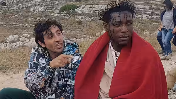 Insieme a Marcello Fonte sul set del film Il Nuovo Vangelo (2019)
