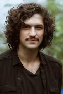 Gabriel Leone