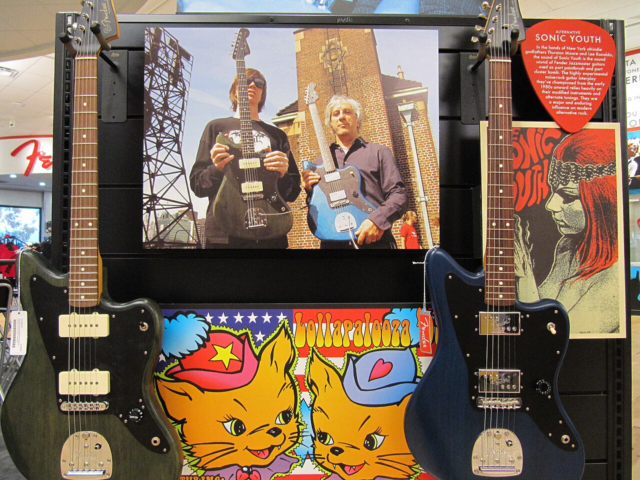 Fender Guitar Factory museum 11. Sonic Youth Jazzmaster model Quotation of description board ALTERNATIVE SONIC YOUTH In the hands of New York alt-indie godfathe (2011)